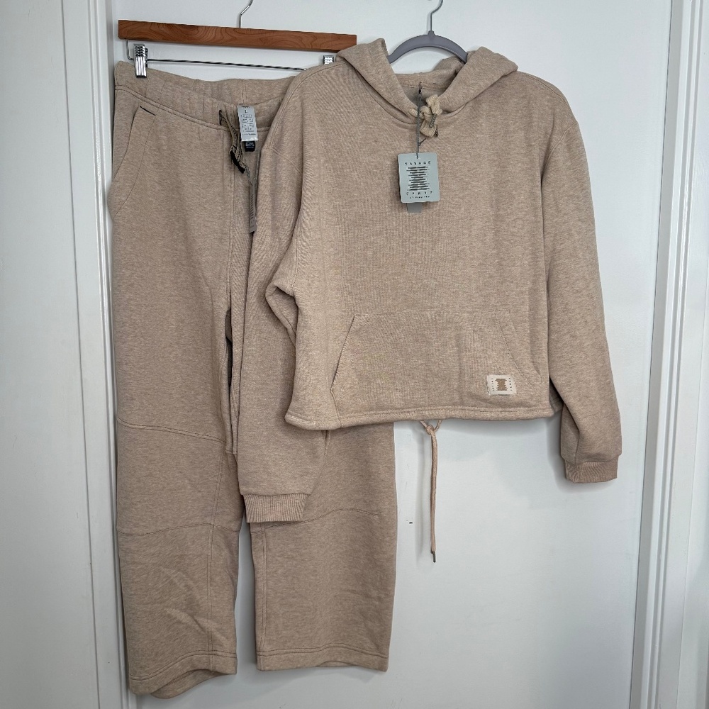 NWT Savage X Fenty Fleece Set – Size L